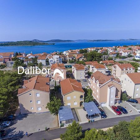 Apartments Dalibor Vodice Exterior foto