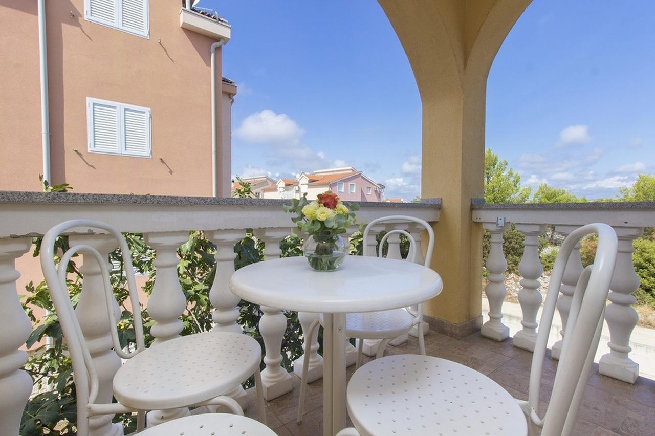 Apartments Dalibor Vodice Exterior foto